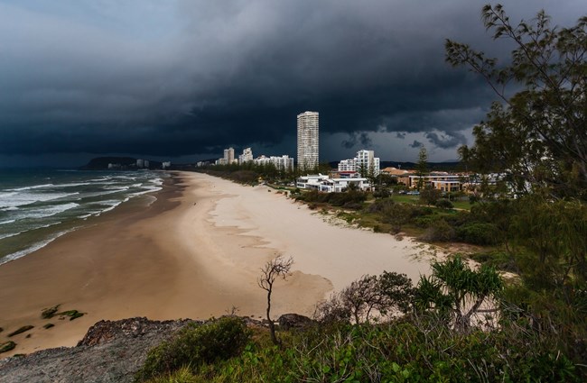 burleigh-heads_shutterstock_242167816