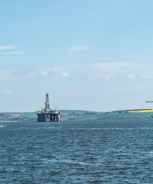 Decommissioning naval vessels